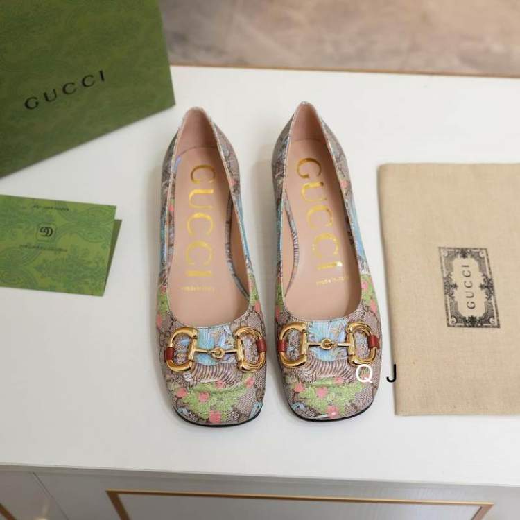 Picture of Gucci Shoes _SKUGuccisz35-3910CMJM01456825